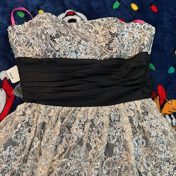 NWT Betsey Johnson Formal Dress Size 6 Black Tan Sequin Nylon Prom Homecoming - Picture 3 of 9